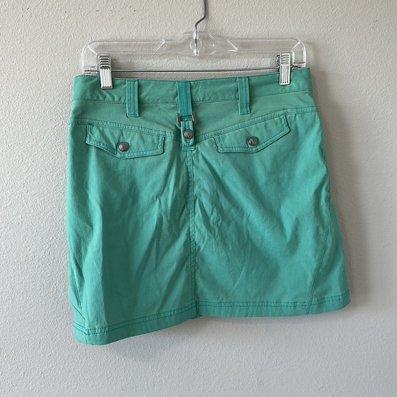 ATHLETA Green Casual Mini Dipper Skirt Skort Pockets Belt Loops Size 2 - Picture 10 of 16